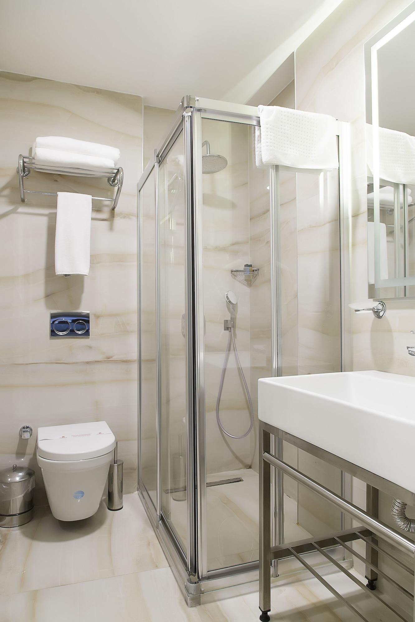 Hotel Vatan Asur 4*